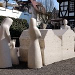 Denkmal mit 5 Figuren