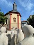 Opferdenkmal und Hospitalkirche, © 2021 Dr. Christoph Müllerleile